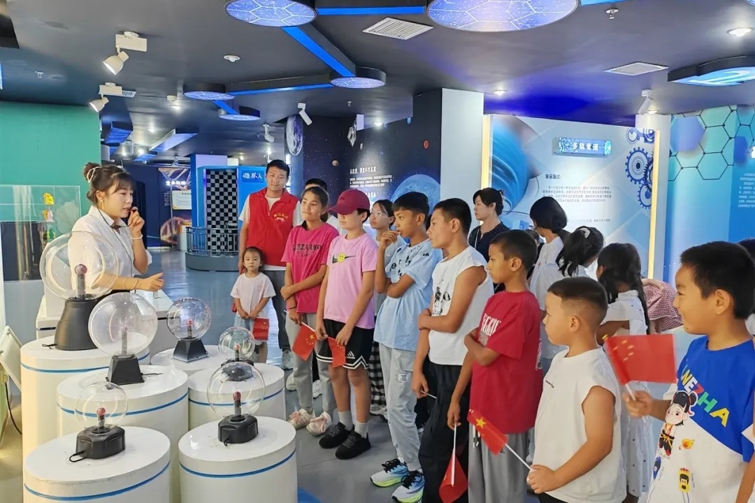新疆维吾尔自治区各级关工委开展多彩活动点亮青少年暑期生活