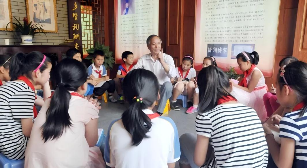 浙江省宁波市余姚市梁弄镇关工委：锚定初心担使命 “五老”护航育新苗