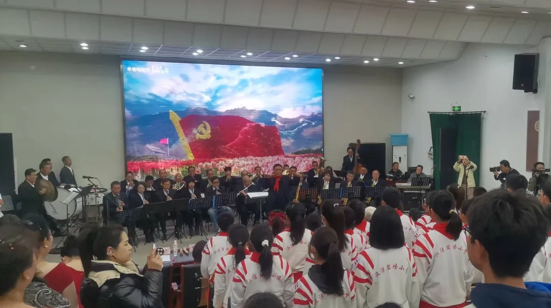 天津市滨海新区关工委打造校园思政音乐课 用好本土红色资源 深化青少年理想信念教育