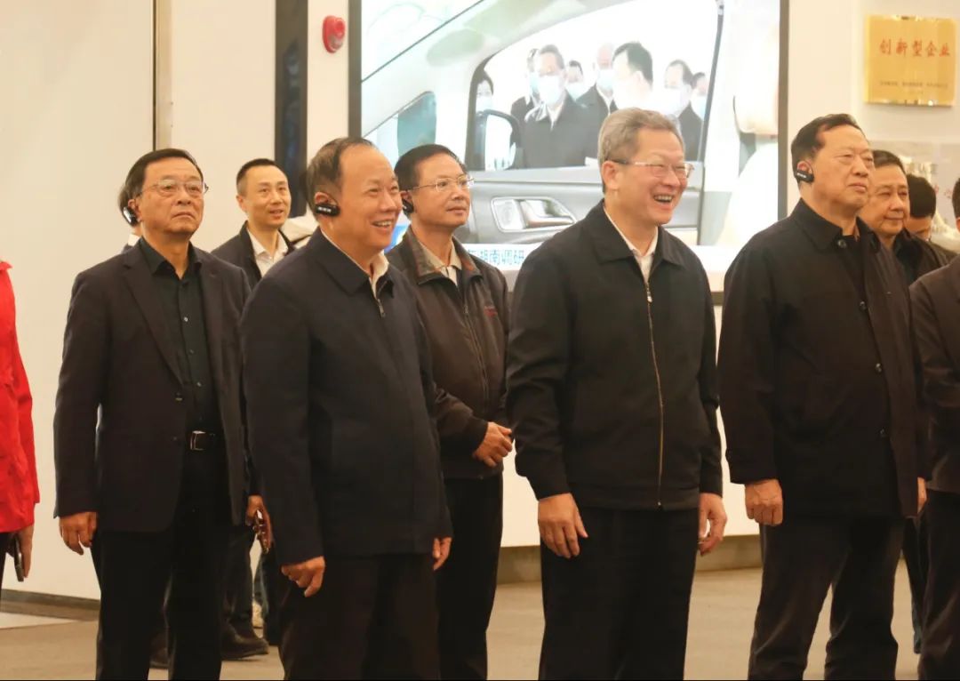 1704417441184649.jpg 640.jpg